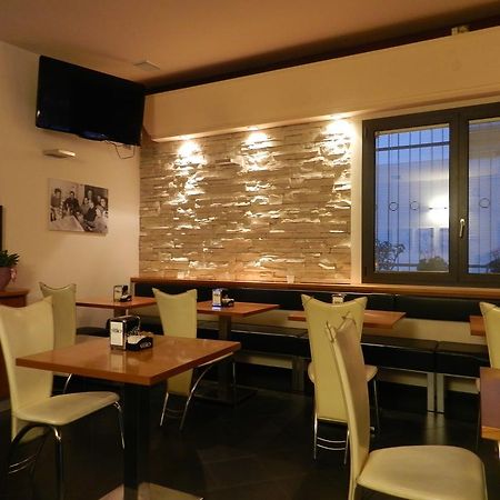 Locanda Trattoria Caffè Cavour Cittadella Extérieur photo