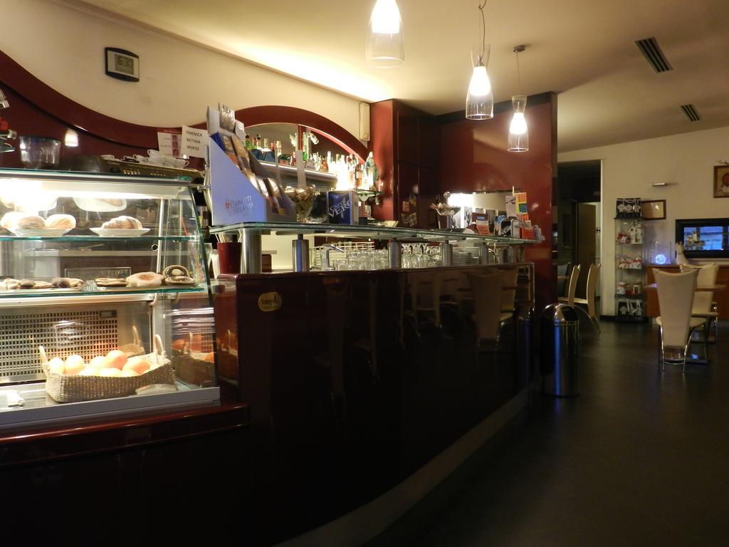 Hotel Locanda Trattoria Caffè Cavour à Cittadella Extérieur photo