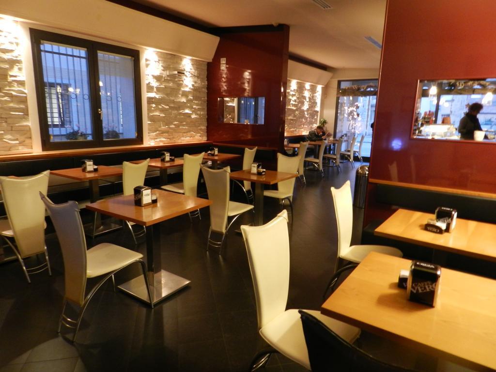 Locanda Trattoria Caffè Cavour Cittadella Extérieur photo